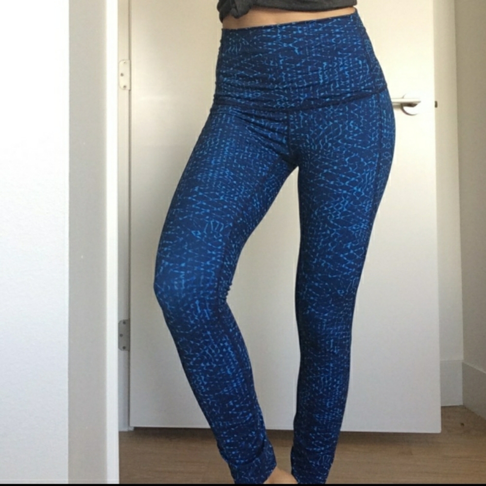 Lululemon Samba Snake blue pants - Picture 4 of 8